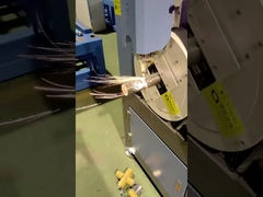 odcinek lecący rury kwadratowej z aluminium