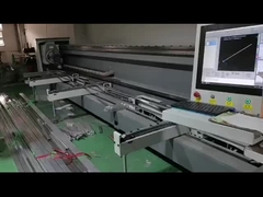 Całkowicie automatyczna maszyna do cięcia laserowego