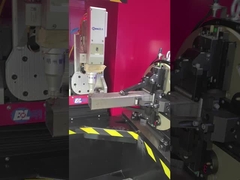 Cięcia laserowe rury wygiętej o zakręcie 45 stopni