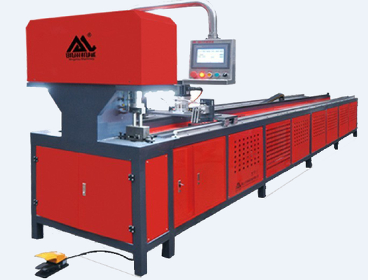 Acier en forme de C Type C Machine de perforation de tuyaux de rayonnage en acier